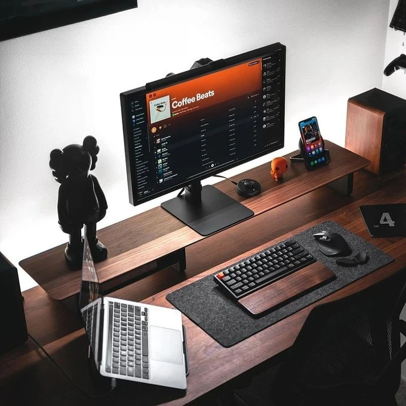 Massief notenhouten monitorsta - Desk Setup Workspace recensie en prijs
